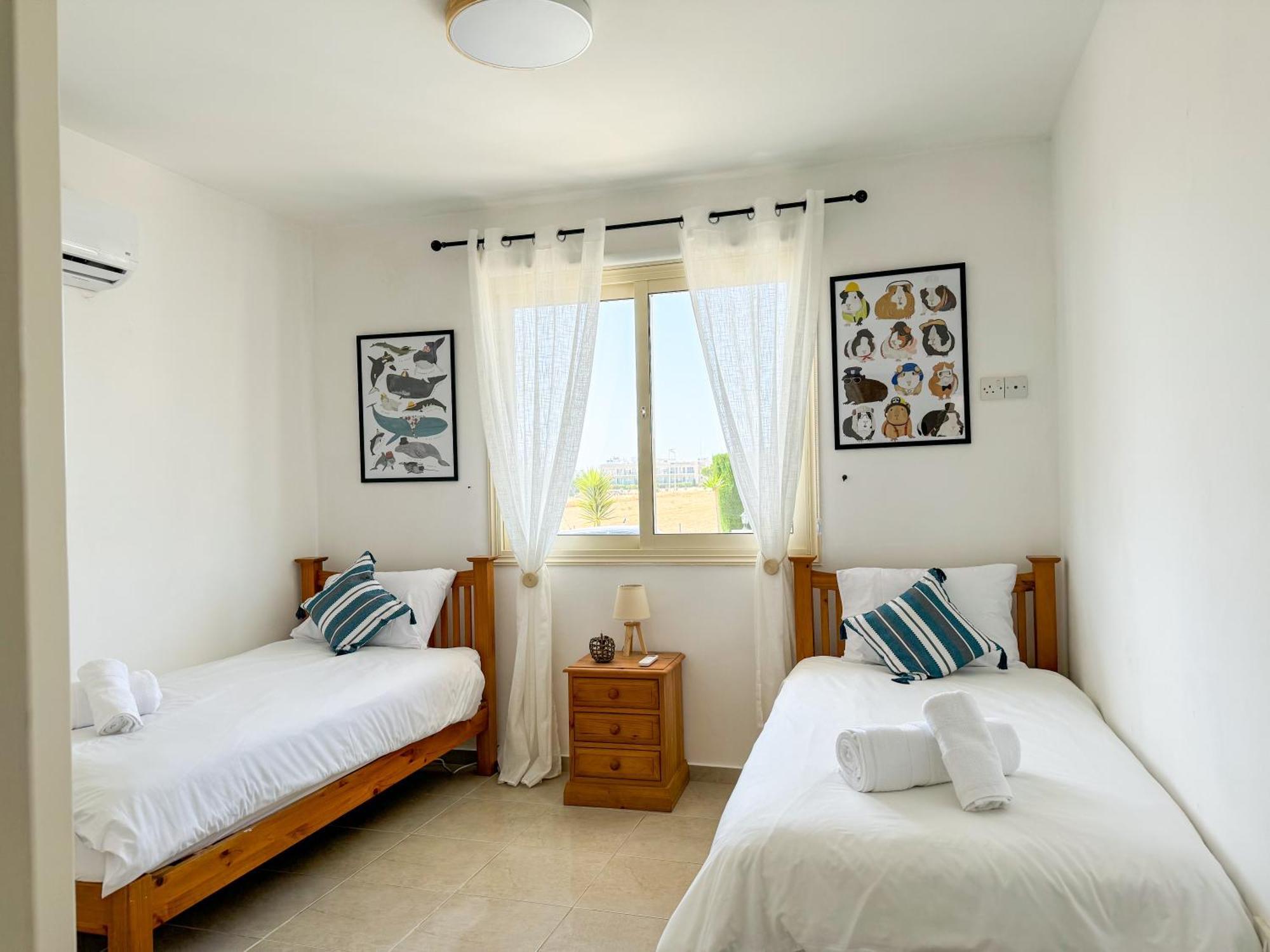 Ferienwohnung Royal-Seacrest Oasis, Pool-Side Paphos Exterior foto