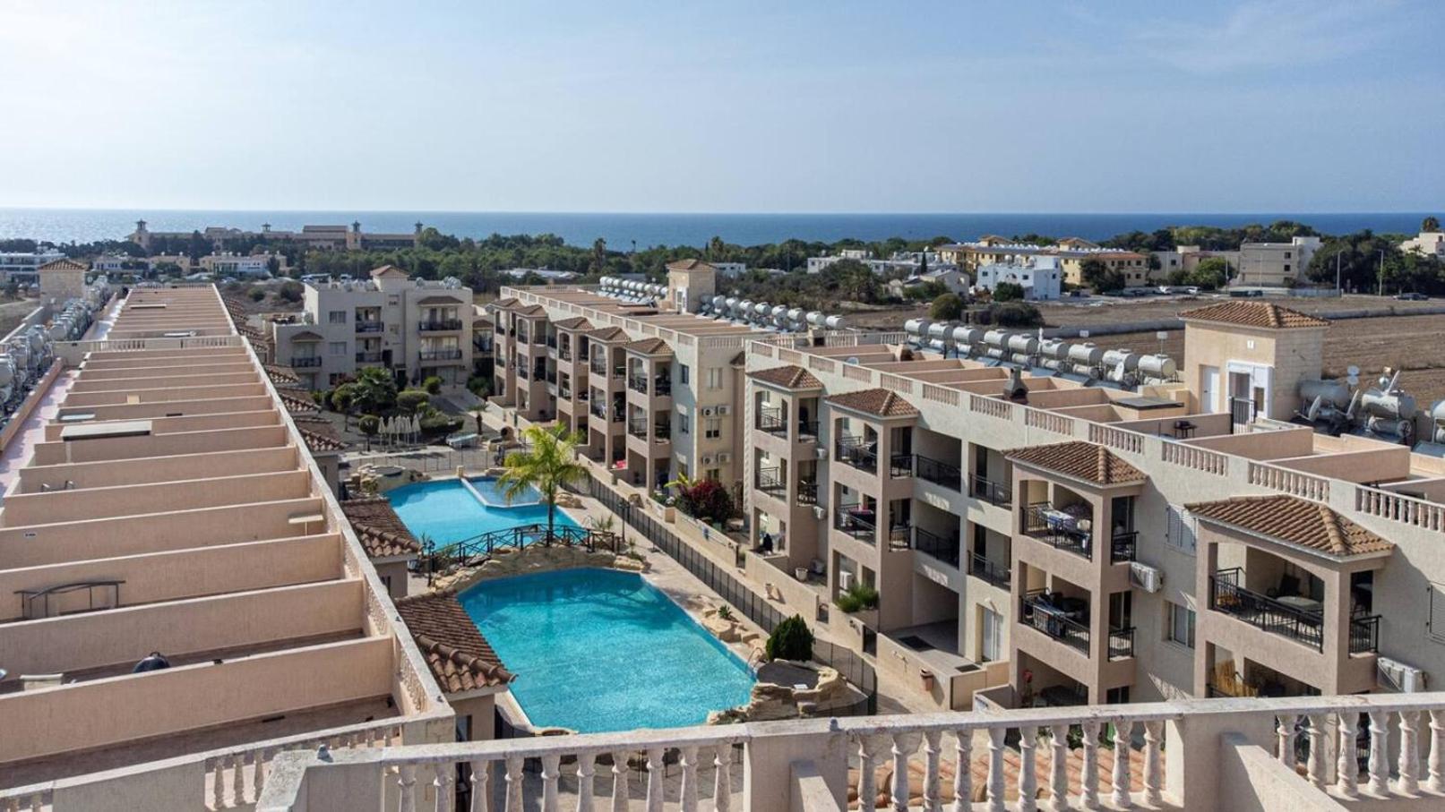Ferienwohnung Royal-Seacrest Oasis, Pool-Side Paphos Exterior foto